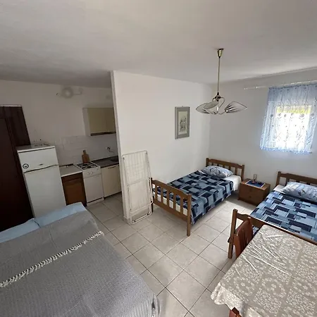 - Sibenik A3 Apartment *